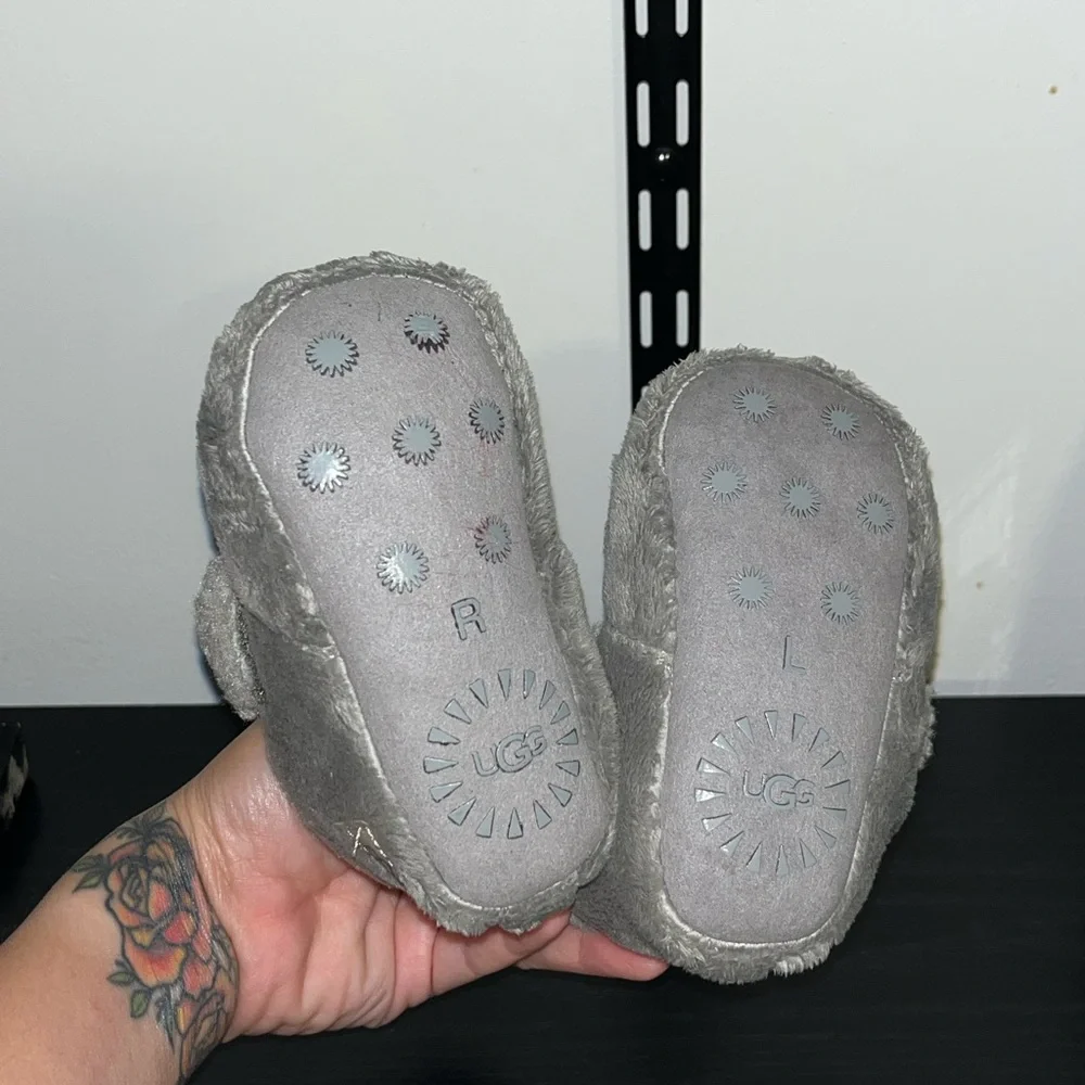 UGG Bixbee‎ Koala Stuffie Booties Size 4/5 – Plush Gray Slippers EUC